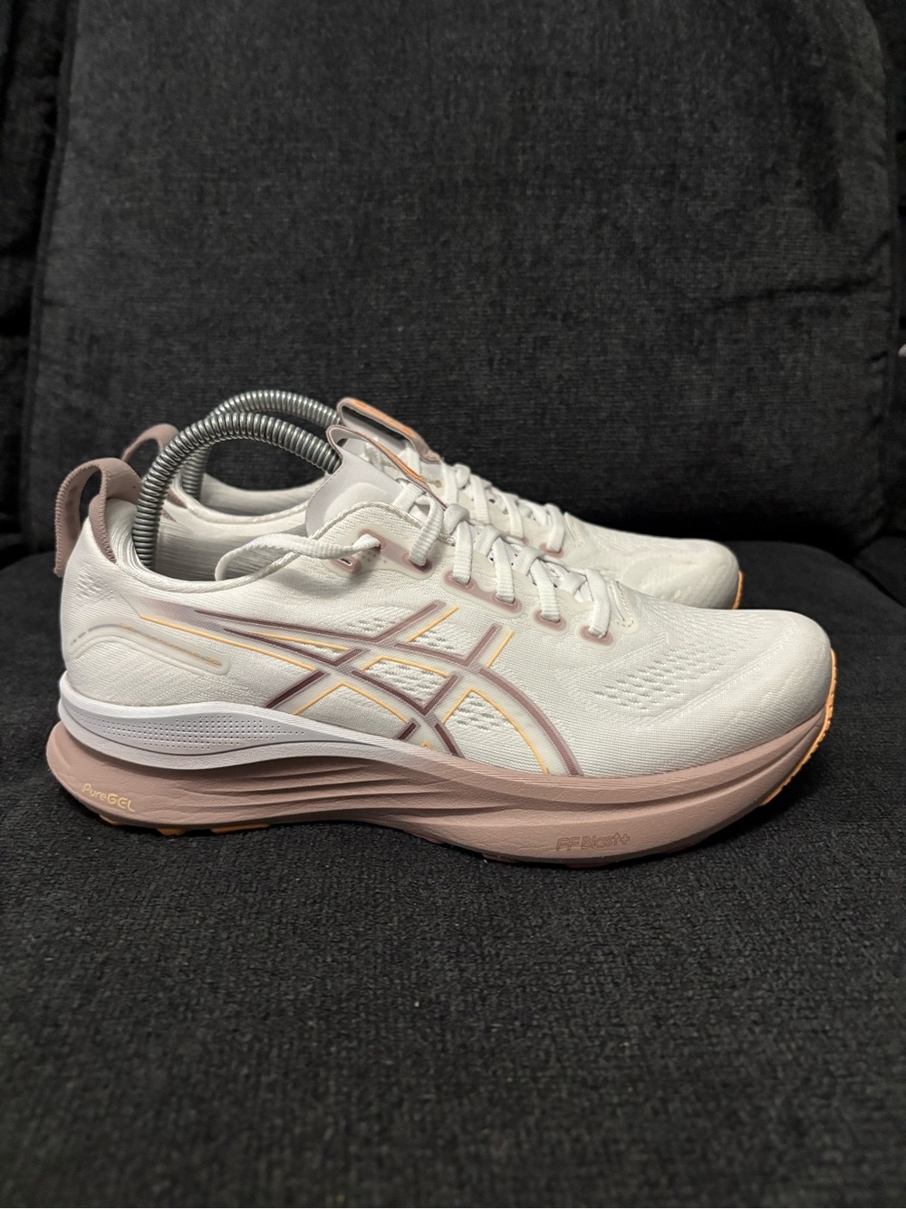 Asics Gel-Kayano 32 1012B838 Athletic Sneaker Women's 9.5 White Mesh Gym Running